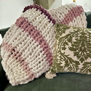 Custom Chunky Knit Handmade Blankets | Made to Order